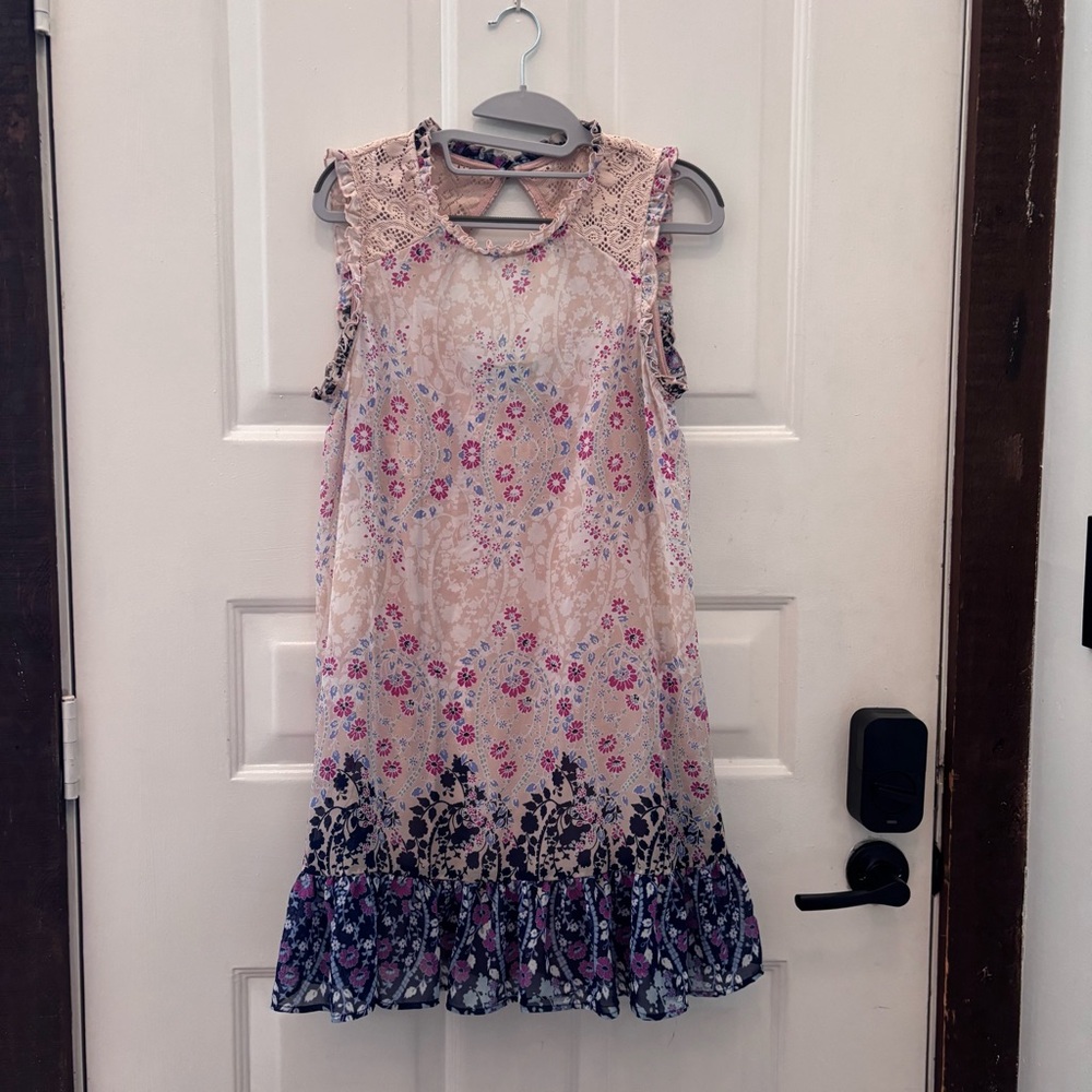 🧁Sleeveless Floral Lace-Trim Shift Dress in Light Pink